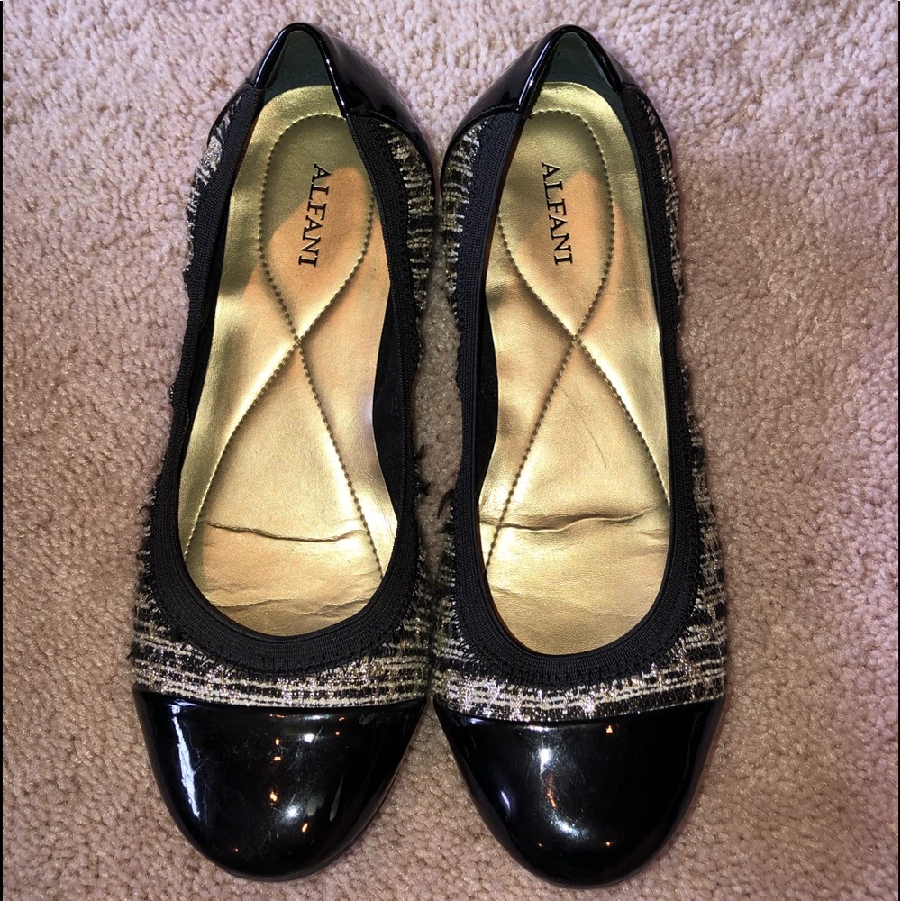 Shoes- flats